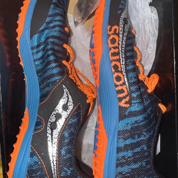 New in box Saucony kilkenny xc racing  mens 11.5 - Picture 1 of 4